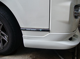 ハイエースのリアサイドウィンドウ用板