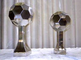 サッカーボールのトロフィー